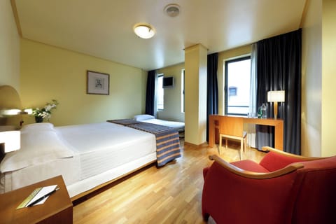 Double Room | Premium bedding, down comforters, minibar, in-room safe