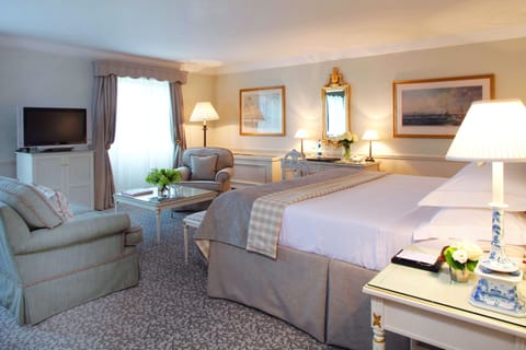 Deluxe King Room in the Main House | Premium bedding, minibar, in-room safe, desk