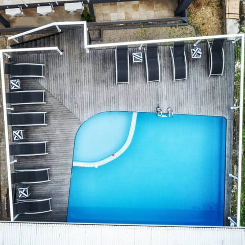 Outdoor pool, sun loungers