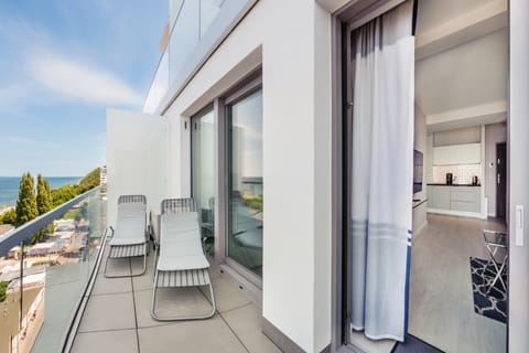 Apartment (B 87) | Balcony