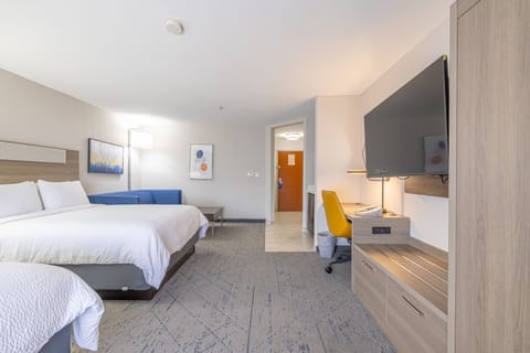 Suite, Multiple Beds (Extra Floor Space) | Premium bedding, pillowtop beds, in-room safe, desk