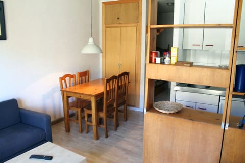 Studio (for 4 people) | In-room dining