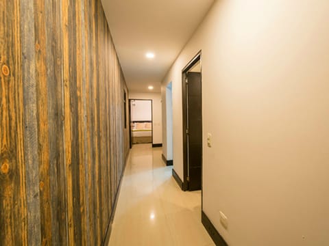 Superior Apartment | Hallway