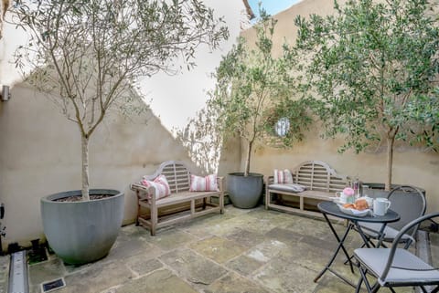 The Brewery Courtyard - StayCotswold