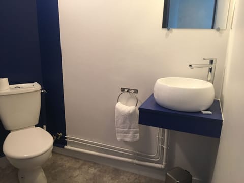 Premier Double Room, Balcony | In-room safe, individually decorated, desk, blackout drapes