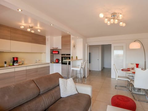 Property, Furniture, Building, Couch, Table, Chair, Interior Design, Lighting, Living Room, Flooring