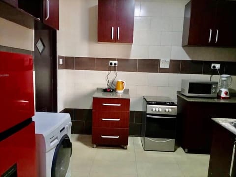 Luxury Apartment, 4 Bedrooms, Non Smoking, City View | Private kitchen | Cookware/dishes/utensils