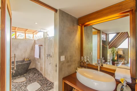 Villa, 1 Bedroom, Private Pool | Bathroom | Separate tub and shower, deep soaking tub, free toiletries, hair dryer