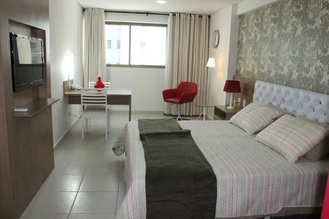 Deluxe Double or Twin Room | Minibar, free WiFi, bed sheets, wheelchair access