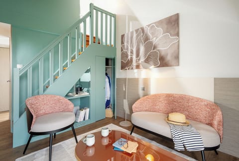 Duplex Double | Premium bedding, in-room safe, desk, laptop workspace