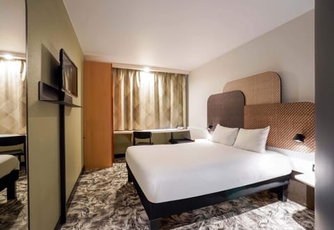 Comfort Double Room, Non Smoking | Premium bedding, desk, laptop workspace, soundproofing