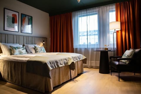 Standard Double Room, Non Smoking | Minibar, laptop workspace, free WiFi, bed sheets