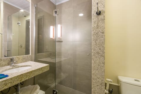 Apartment, 1 Double Bed | Bathroom | Shower, eco-friendly toiletries, towels