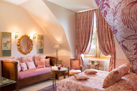 Family Suite, Ensuite, Garden View (Marie Antoinette) | Minibar, in-room safe, individually decorated, individually furnished