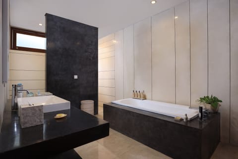 Villa, 4 Bedrooms, Private Pool | Bathroom | Free toiletries, hair dryer, bathrobes, slippers