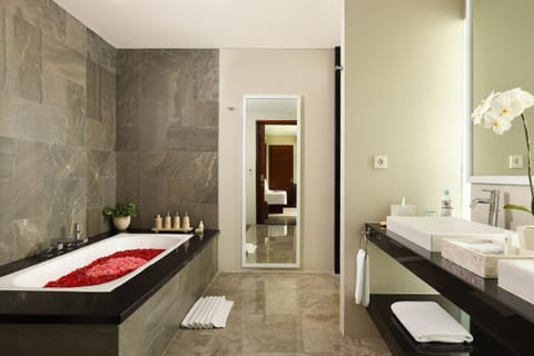 Villa, 2 Bedrooms, Private Pool | Bathroom | Free toiletries, hair dryer, bathrobes, slippers