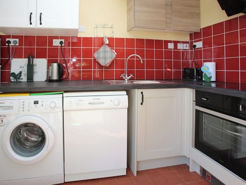 Kitchen | The Garden House - The Trekkers, The Narth, near Monmouth