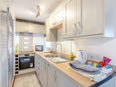 Kitchen | Poppies Court - Jericho Farm - Jericho Farm, Earl Sterndale, near Buxton