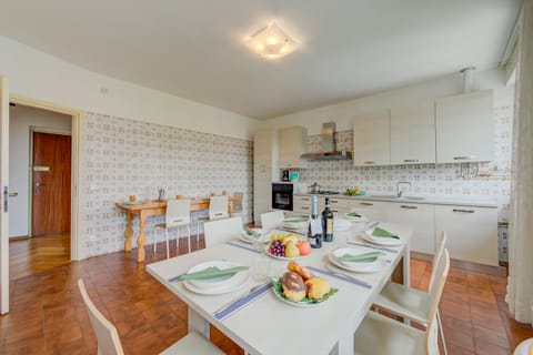 Kitchen and dining area
