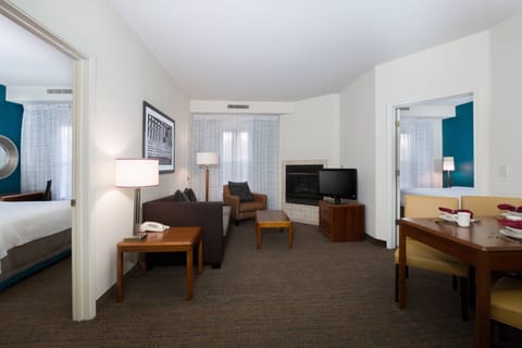 Suite, 2 Bedrooms | Premium bedding, desk, iron/ironing board, free cribs/infant beds
