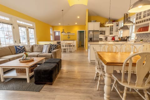 Main Level | Entrance