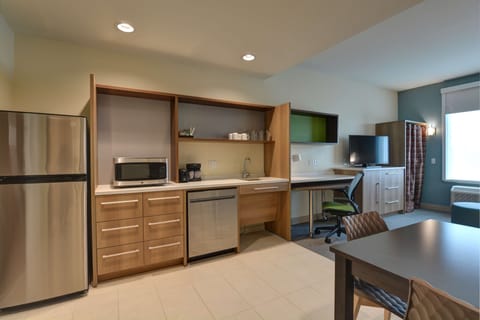 Suite, 1 Bedroom, Non Smoking | Private kitchen | Full-size fridge, microwave, dishwasher, coffee/tea maker