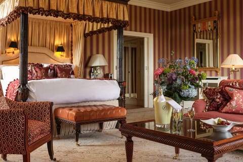 Grand Suite (Master) | Hypo-allergenic bedding, in-room safe, individually decorated