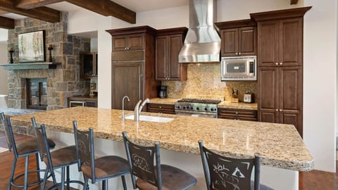 The Slopeside Sanctuary (7933)