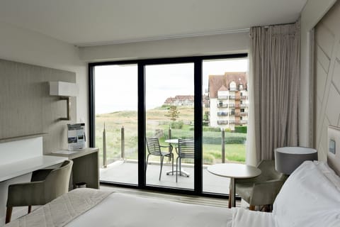 Chambre Double Supérieure, balcon, vue mer | Premium bedding, minibar, in-room safe, individually furnished