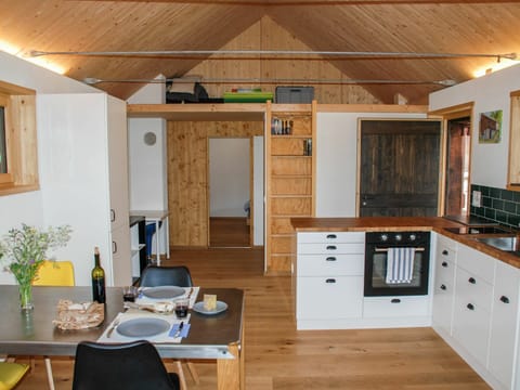 Room, Property, Furniture, Countertop, Building, Kitchen, Ceiling, House, Interior Design, Cabinetry