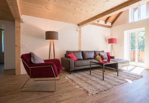 Le Manoir Penthouse is a top floor Wengen Apartment in the center of the village of Wengen. Book now with Alpine Holiday Services, your quality agency.