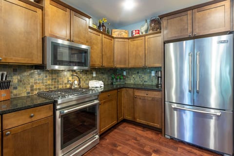 Kitchen - Main Level