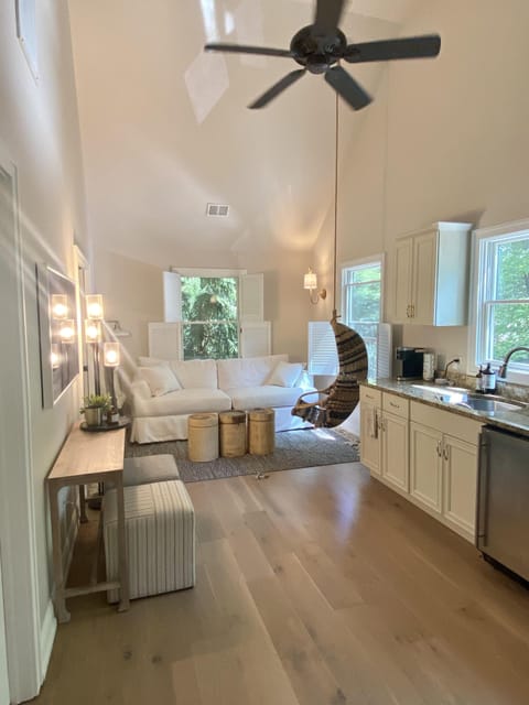 Guesthouse with kitchenette