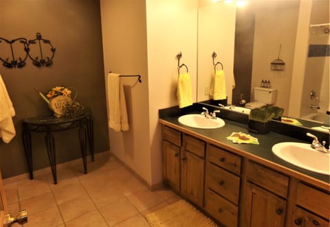 Condo, Multiple Beds, Mountain View (Black Bear 2 Bed 2 Bath BBCS) | Bathroom | Combined shower/tub, free toiletries, hair dryer, towels