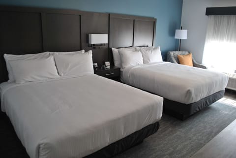 Premium bedding, pillowtop beds, in-room safe, desk