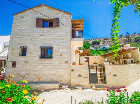 Exterior photo of the house.