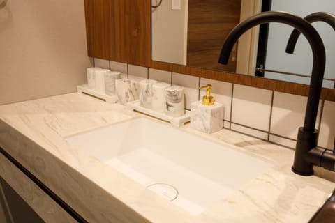 Superior B Non-Smoking | Bathroom | Separate tub and shower, free toiletries, hair dryer, slippers