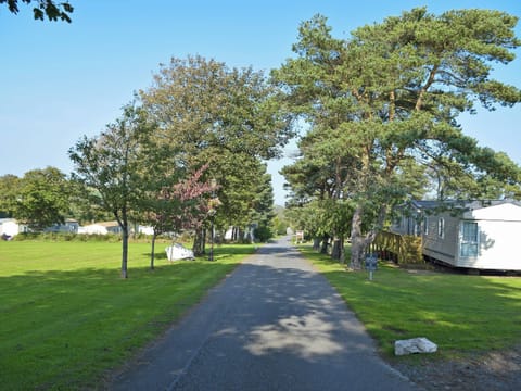 Garden and grounds | Dinas Country Club, Dinas Cross, near Newport