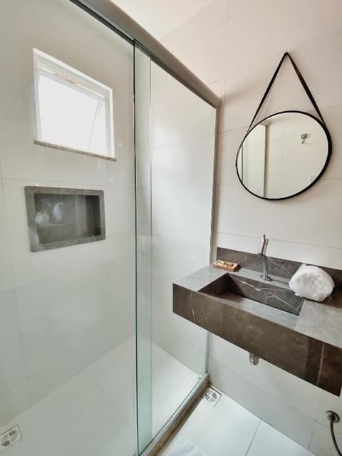 Standard Duplex | Bathroom | Shower, towels