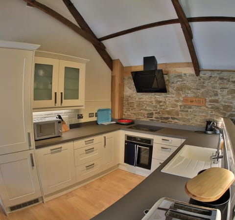 Well equipped kitchen