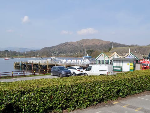 Surrounding area | Kingston, Ambleside