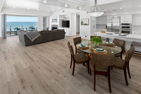 923 Dining Room:Living Room