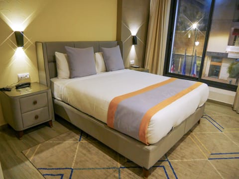 Family Suite | Premium bedding, minibar, in-room safe, desk
