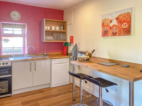 Kitchen | The Groom’s Cottage - Roddenloft, Mauchline
