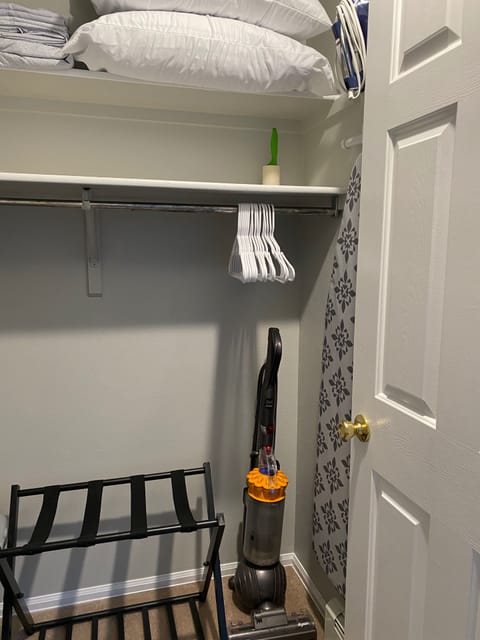 Master closet - walk-in (All closets have 2 luggage racks)