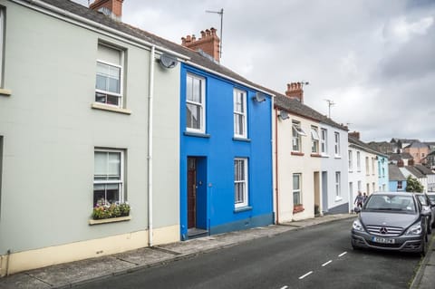 Sandy Retreat - 3 Bedroom Holiday Home - Tenby (914)