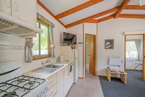 Park Motel - 2 Bedroom | Private kitchen