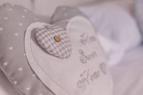 Deluxe Quadruple Room | In-room safe, desk, soundproofing, cribs/infant beds