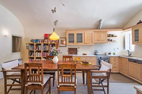 House, 2 Bedrooms, Patio, Ocean View | Dining room