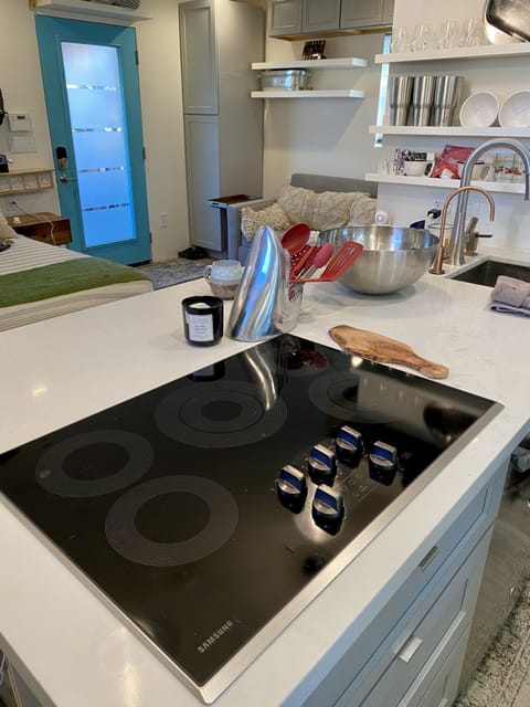 Five burner Samsung Glass cooktop